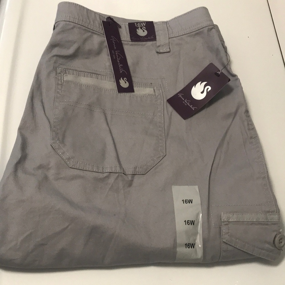 Gloria Vanderbilt Capri Pants
